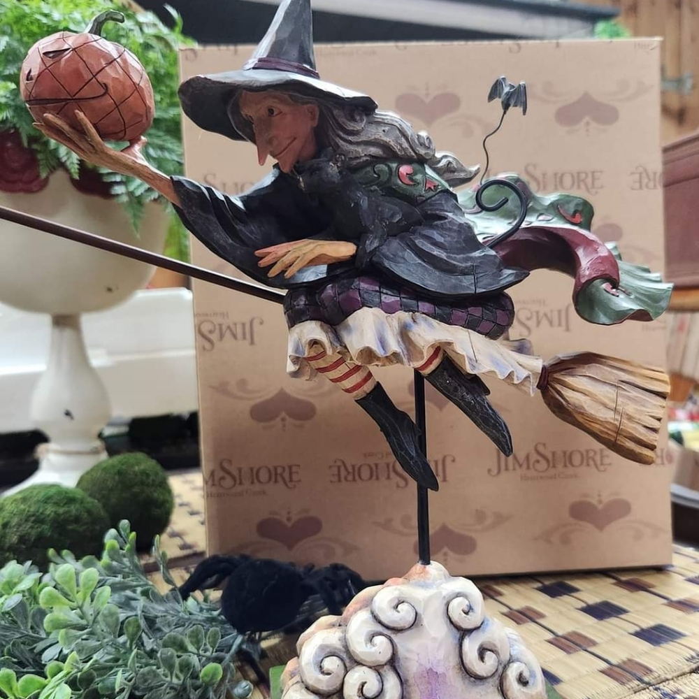 Rare Jim Shore "Fly with me for a spell" Witch Halloween Collectible